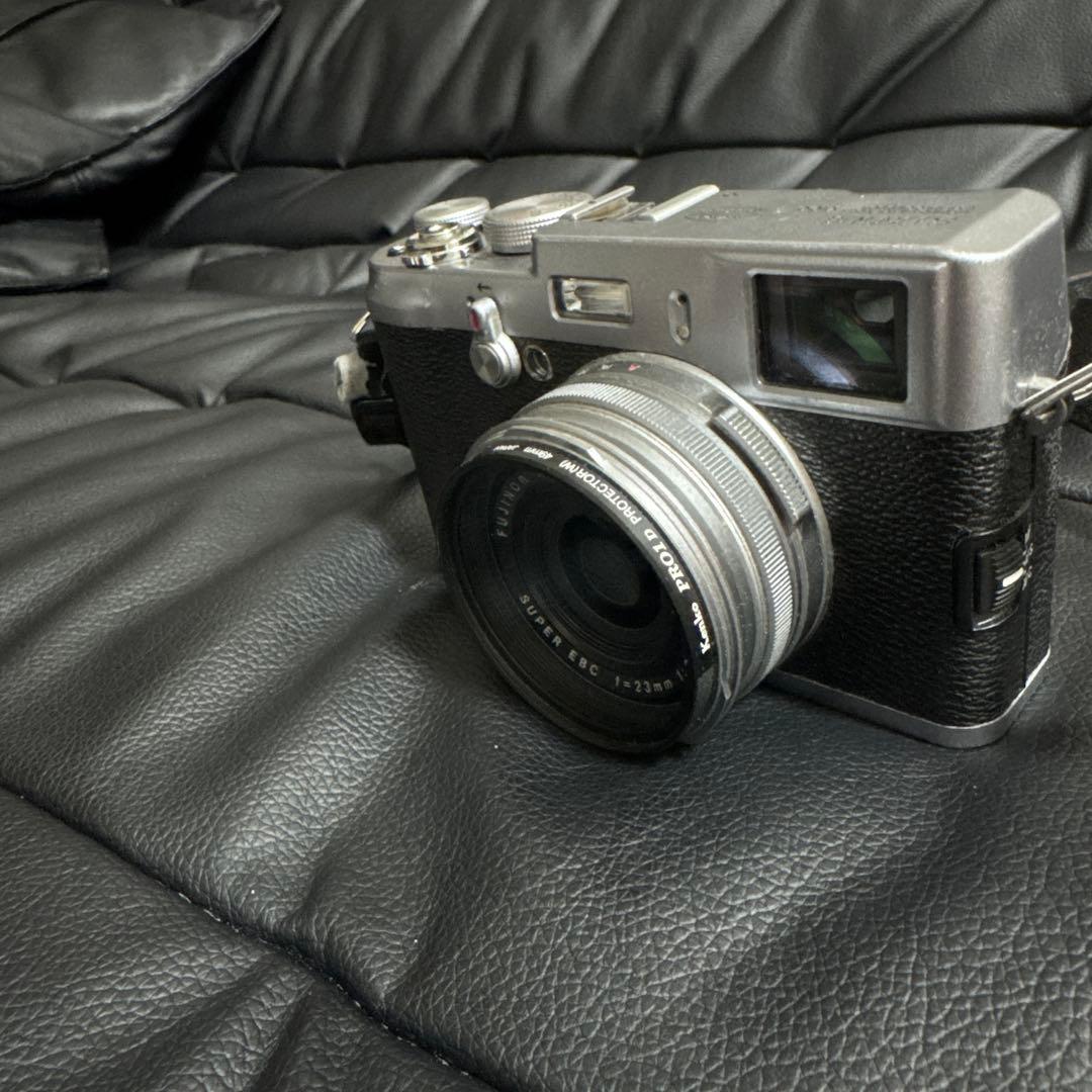 富士フィルム Fujifilm FinePix X100 シルバー