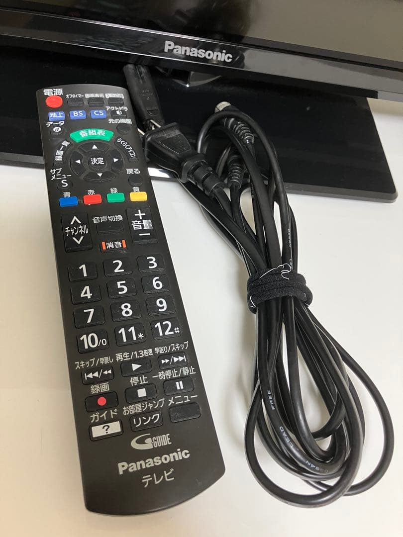 Panasonic TH-32F300 32インチテレビ 2018年