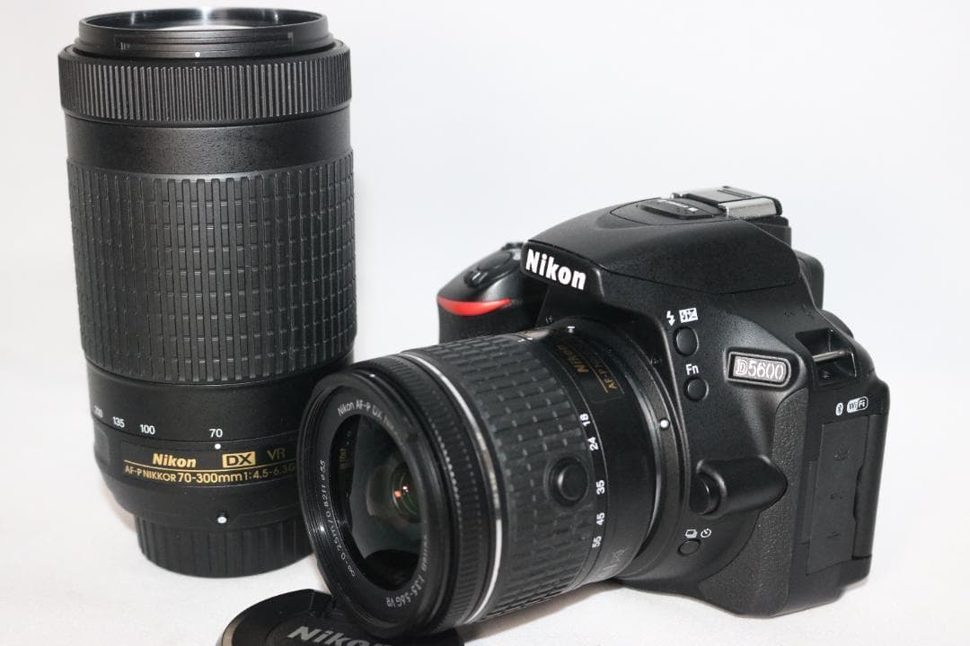 超望遠キット⭐美品 S回数少⭐シリーズ最新！Nikon D5600 ⭐一眼レフ
