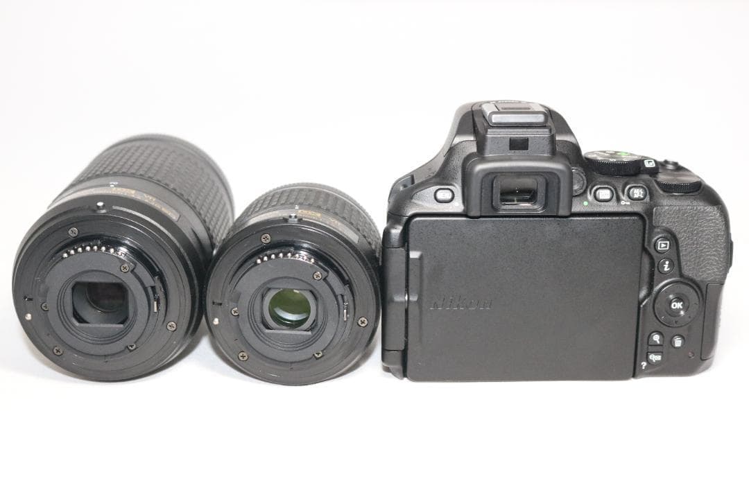 超望遠キット⭐美品 S回数少⭐シリーズ最新！Nikon D5600 ⭐一眼レフ