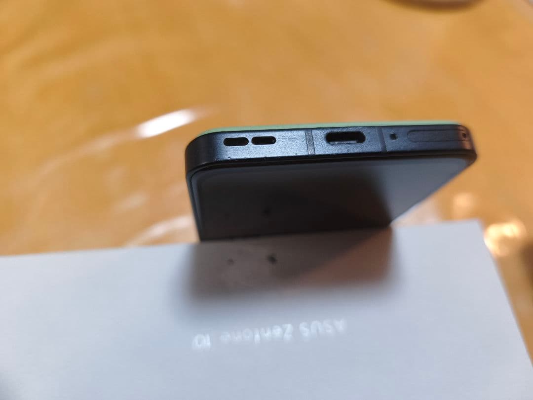 ASUS Zenfone 10 グリーン 本体