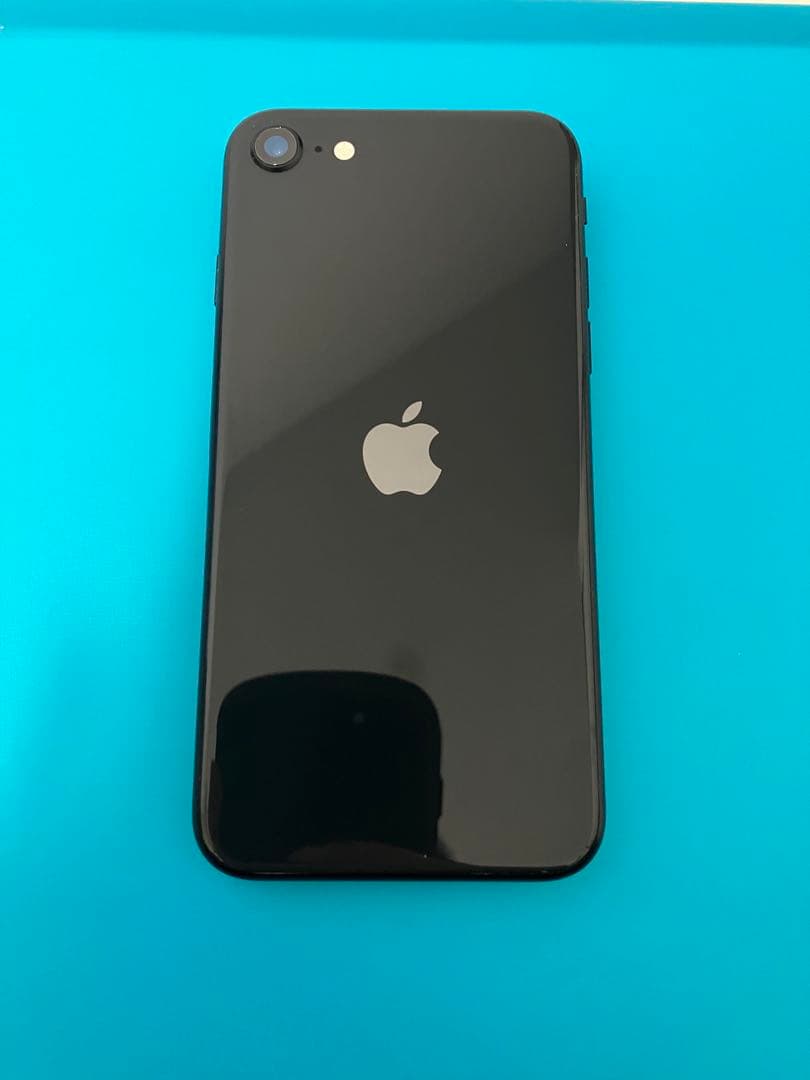 iPhone SE第二世代　64G￼B ブラック