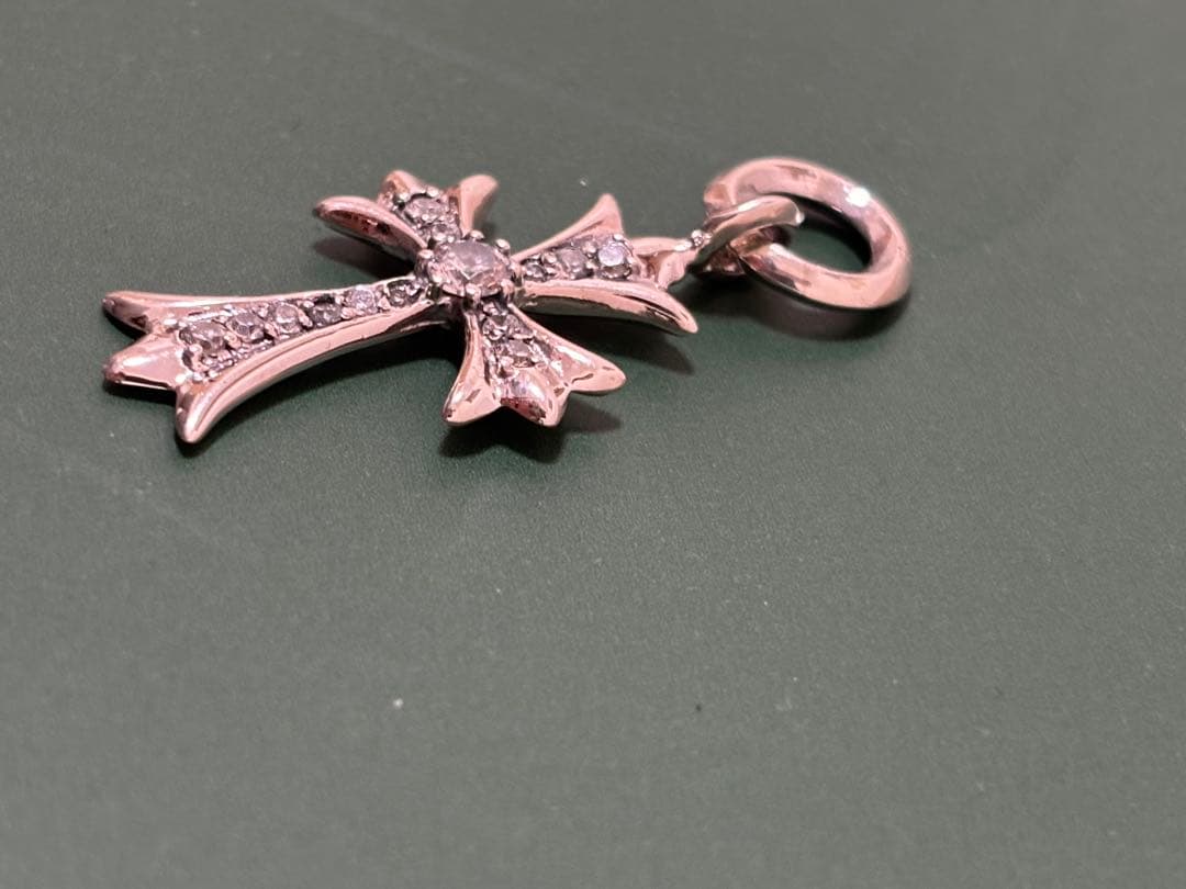 クロムハーツ　タイニークロス　チャーム　ジルコニアpave 新品加工