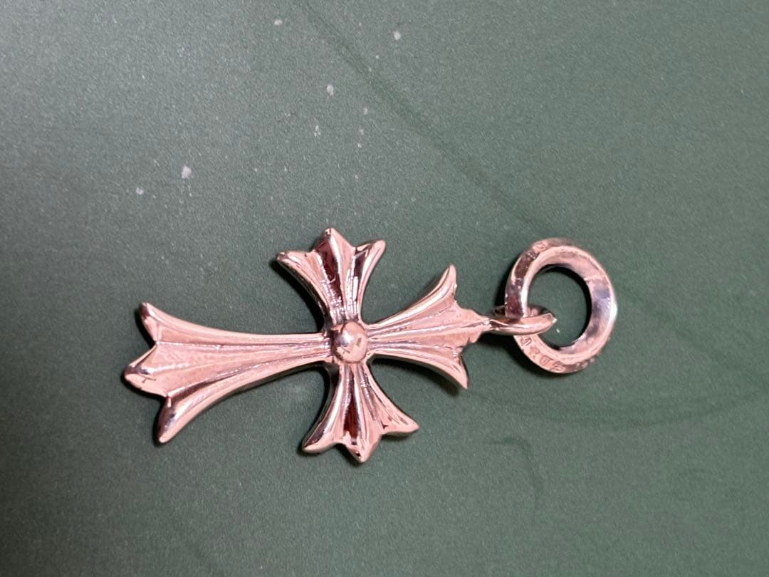 クロムハーツ　タイニークロス　チャーム　ジルコニアpave 新品加工