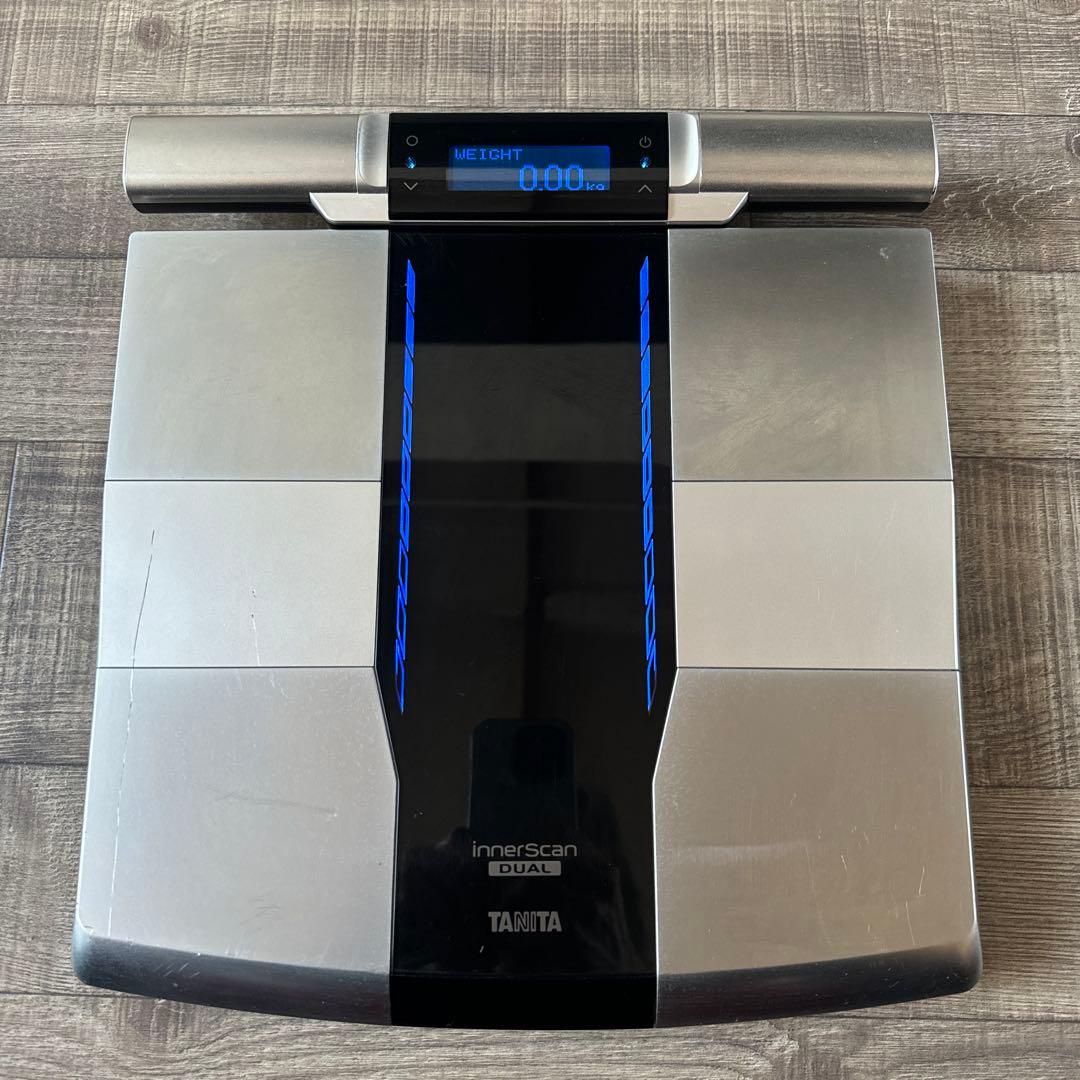 TANITA innerScan DUAL 体組成計　RD800 中古　傷あり