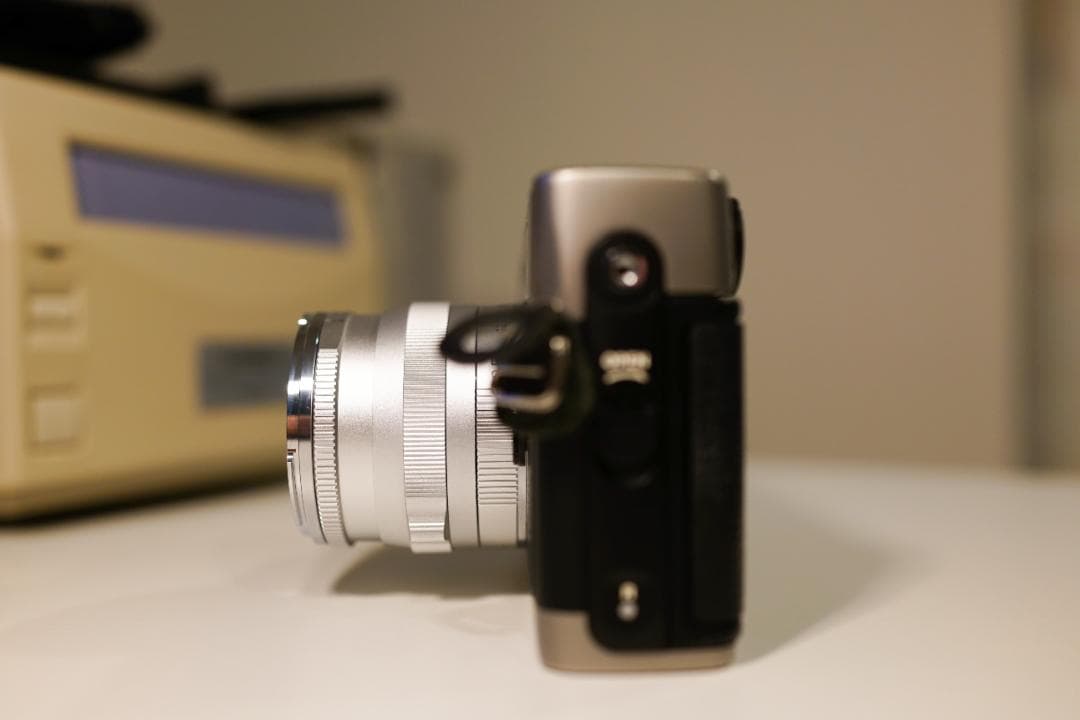 フィルムカメラ Konica HEXAR RF Limited + Zeiss ZM 35 F2