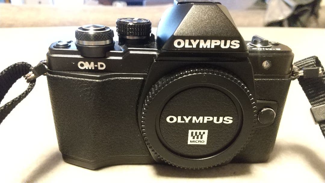美品 オリンパス OM-D E-M10 Ⅱ ブラック ボディー