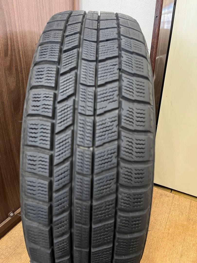 2022年製 中古ノーストレック スタッドレスセット175/65R15 アクア等