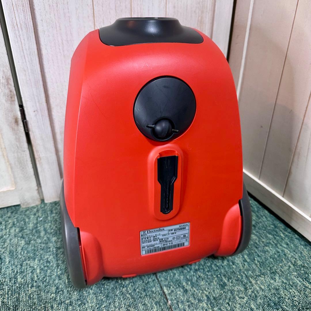 エレクトロラックス エルゴスリー オート 紙パック式 掃除機 EET530SO
