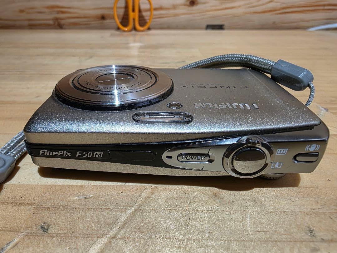 FUJIFILM デジタルカメラ FINEPIX F50fd シルバー