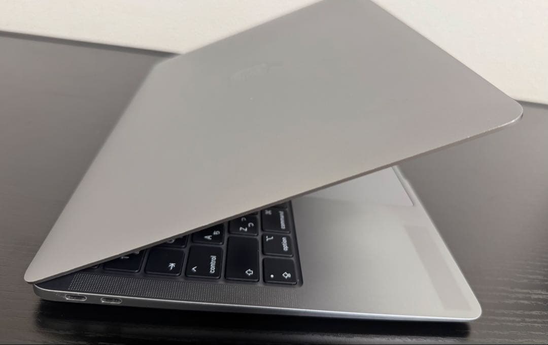 MacBook Air M1 16GB 512GB 充放電134回 残量86%