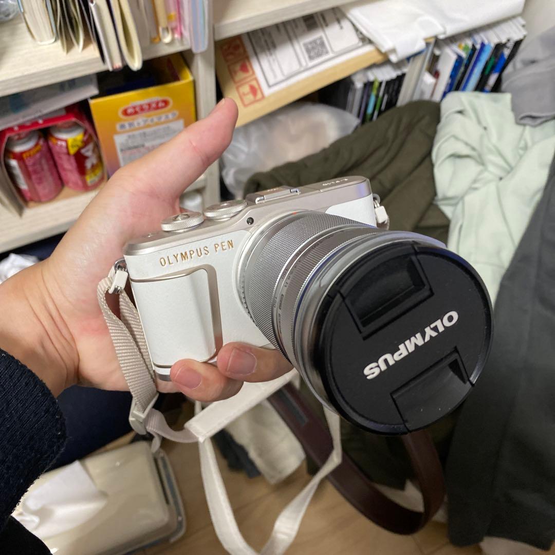 Olympus E-PL10 ミラーレス一眼 シルバー