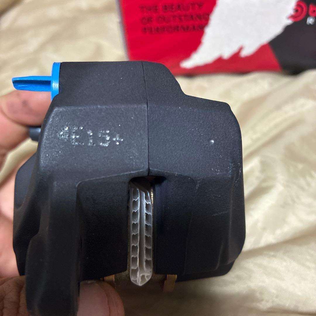 ブレンボ　新カニ　キャリパー　34mm ブラック