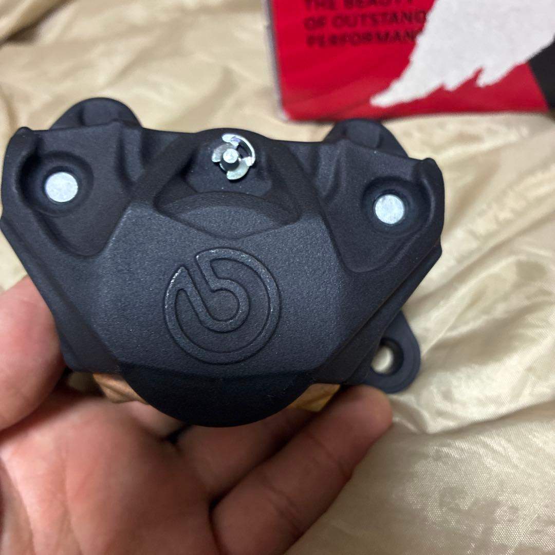 ブレンボ　新カニ　キャリパー　34mm ブラック