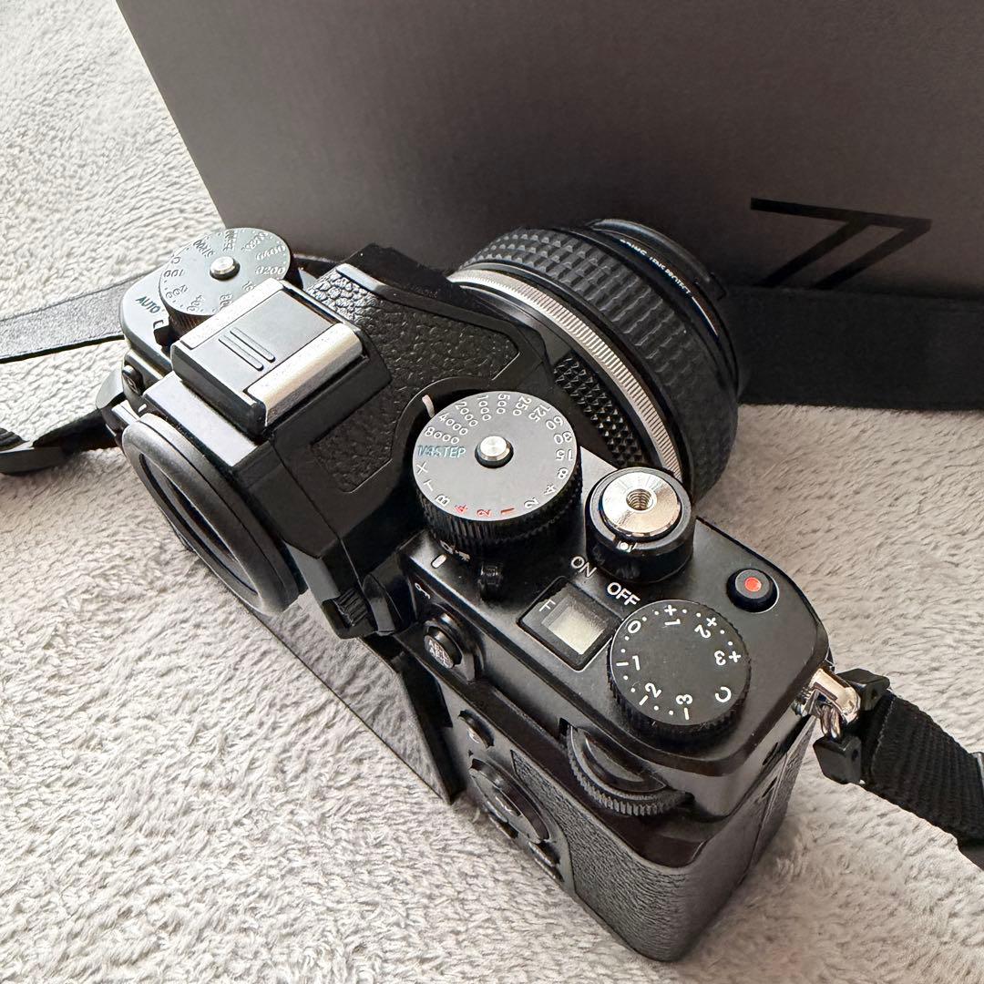 Nikon Z f 一眼レフカメラ　フルサイズ レンズキット