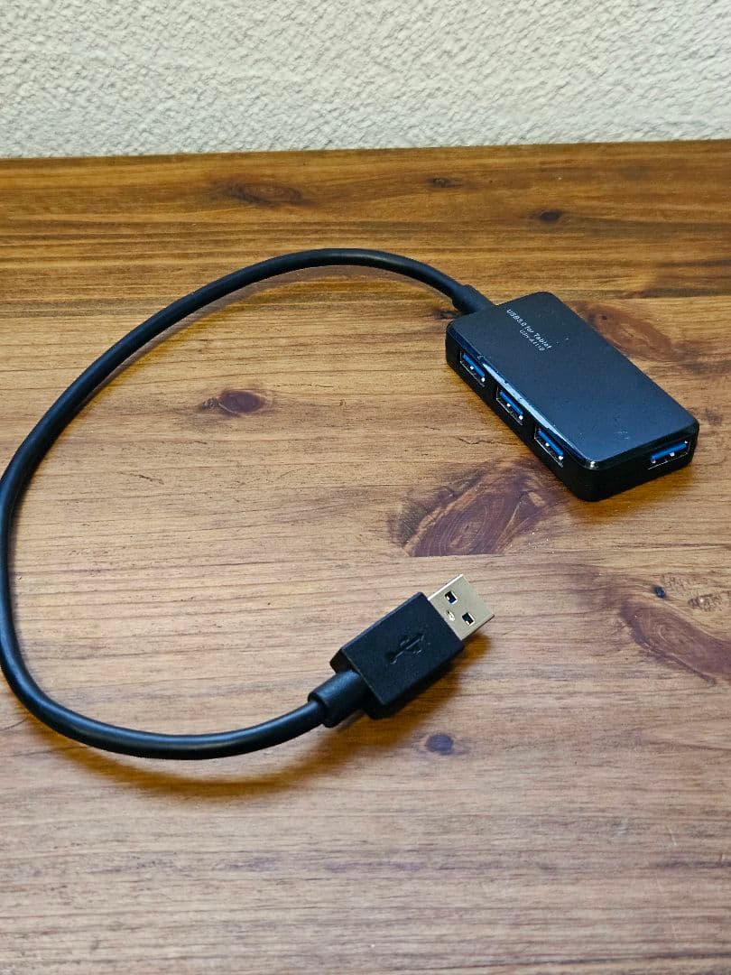 HTC VIVE Tracker (2018) 3個セット+USBハブ