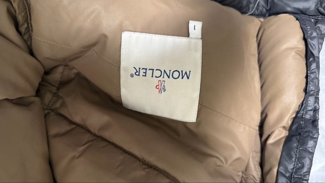 g*p様 Moncler フード付きダウンジャケット 黒