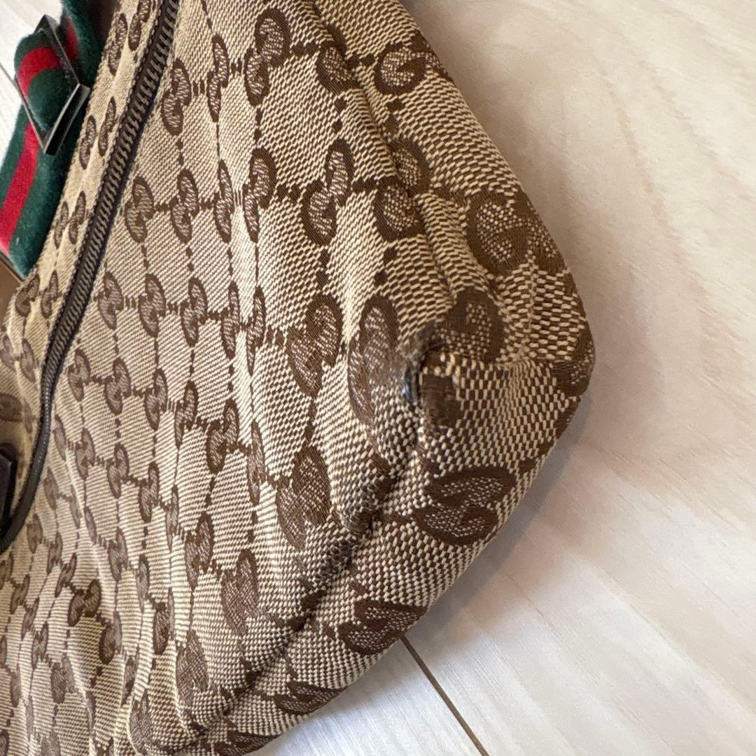 みゆき❗️GUCCI GGキャンバス ボディバッグ