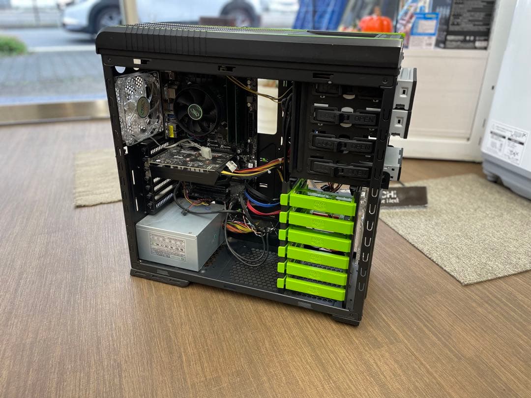 か*ど様 Cooler Master NVIDIAデザイン PCケースジャンク品