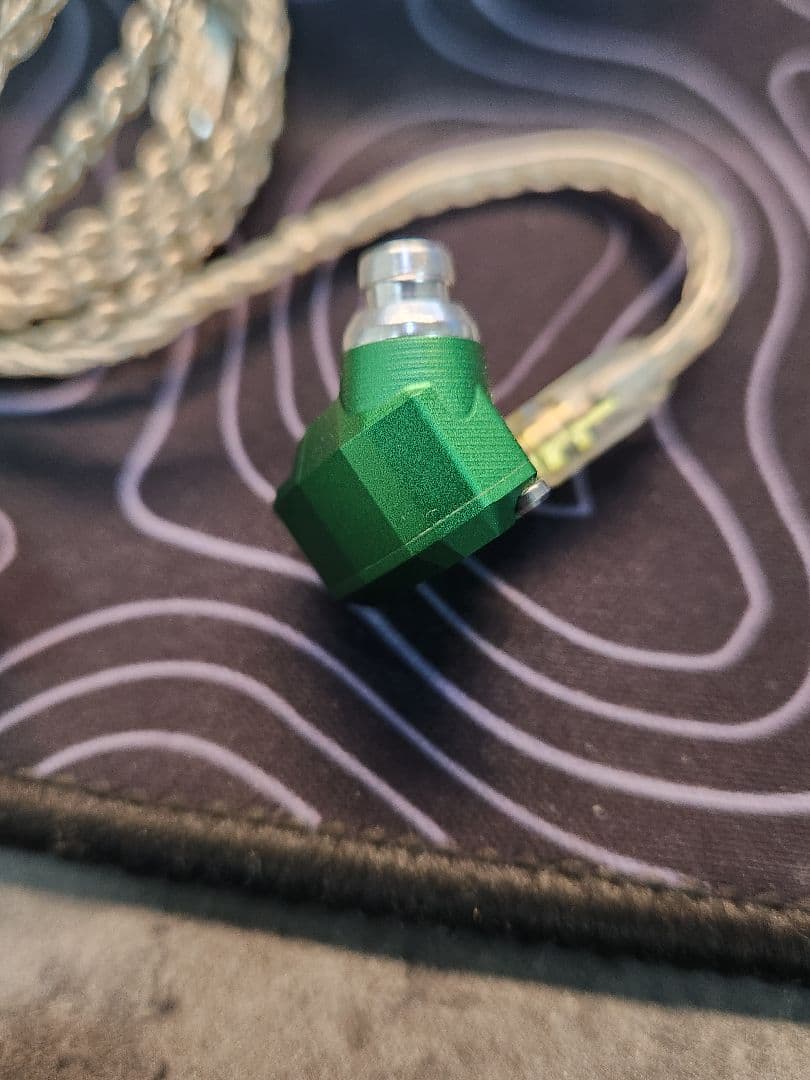 CampfireAudio ANDROMEDA 初期型(2017)