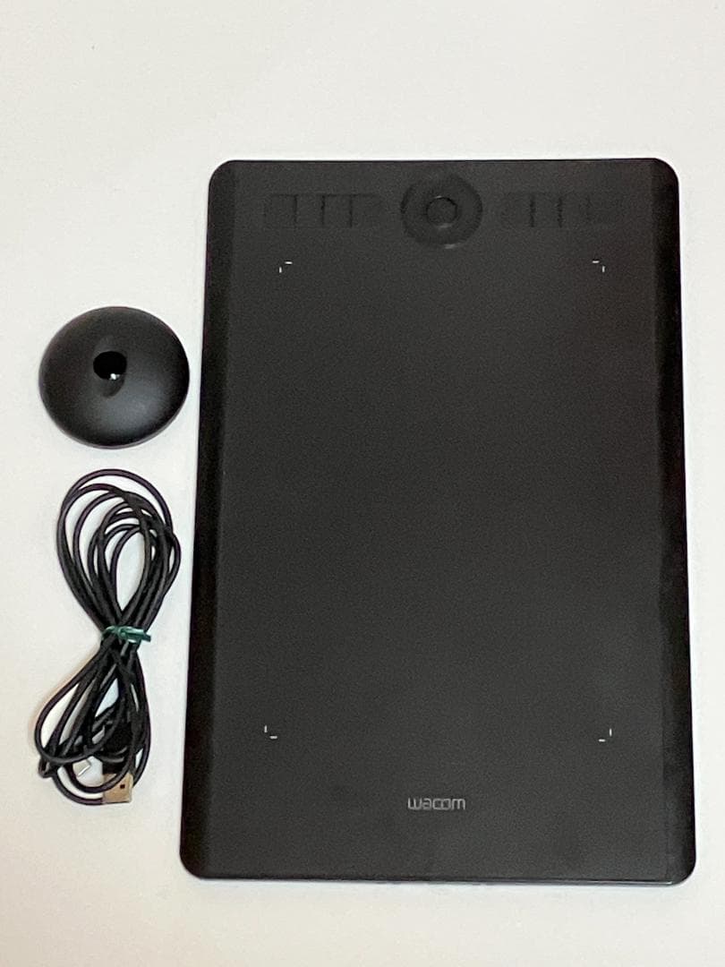 液タブ・ペンタブ Wacom Intuos Pro PTH-660