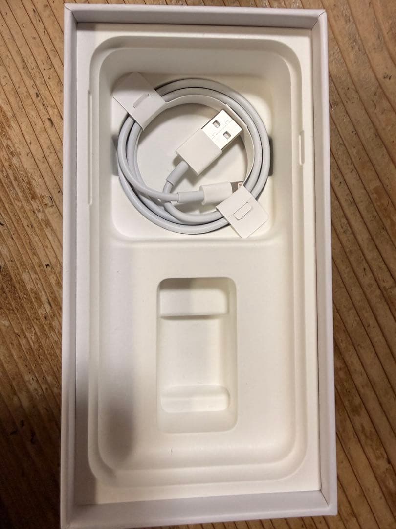 【美品】付属品ありiPhone8 74% 64GB SIMフリー　シルバー