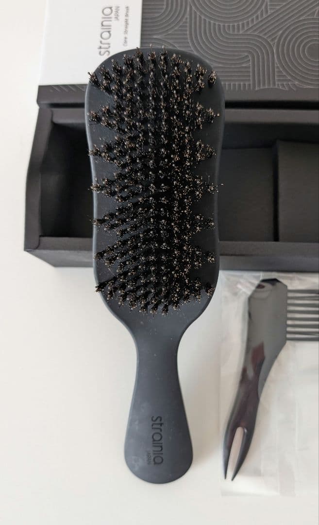 k　　stranio 　ケアストレートブラシ　ブラック コーム付き