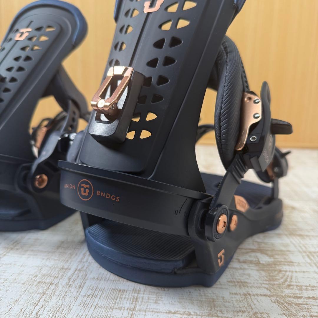 未使用　UNION TRILOGY スノボ ビンディング Mサイズ スノーボード