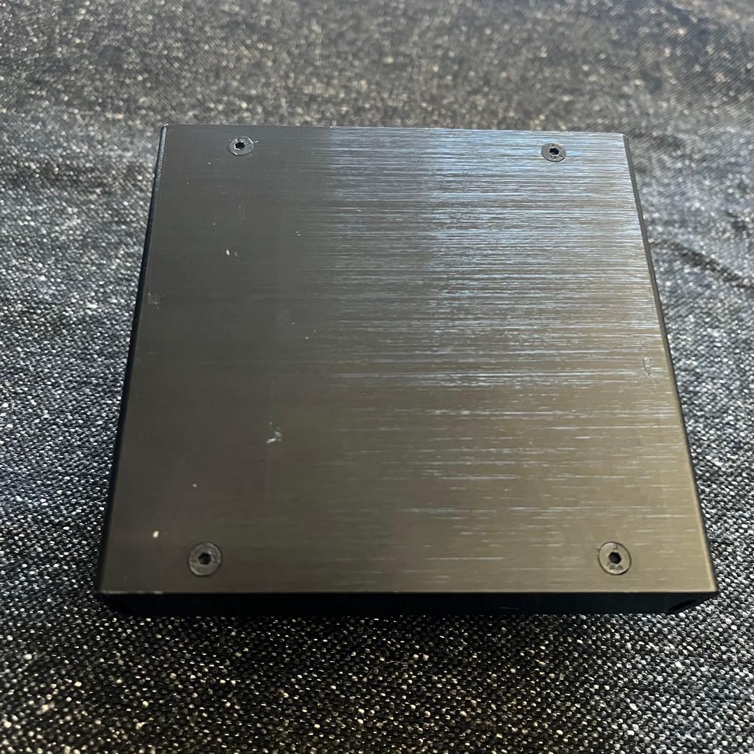 Salamandra Tail Loop プログラマブルスイッチャー