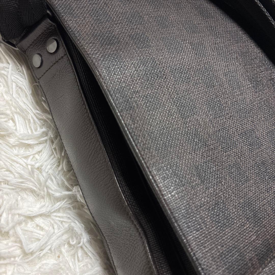 ◎極美品 dunhill ダンヒル ディーエイト メッセンジャーバッグ PVC