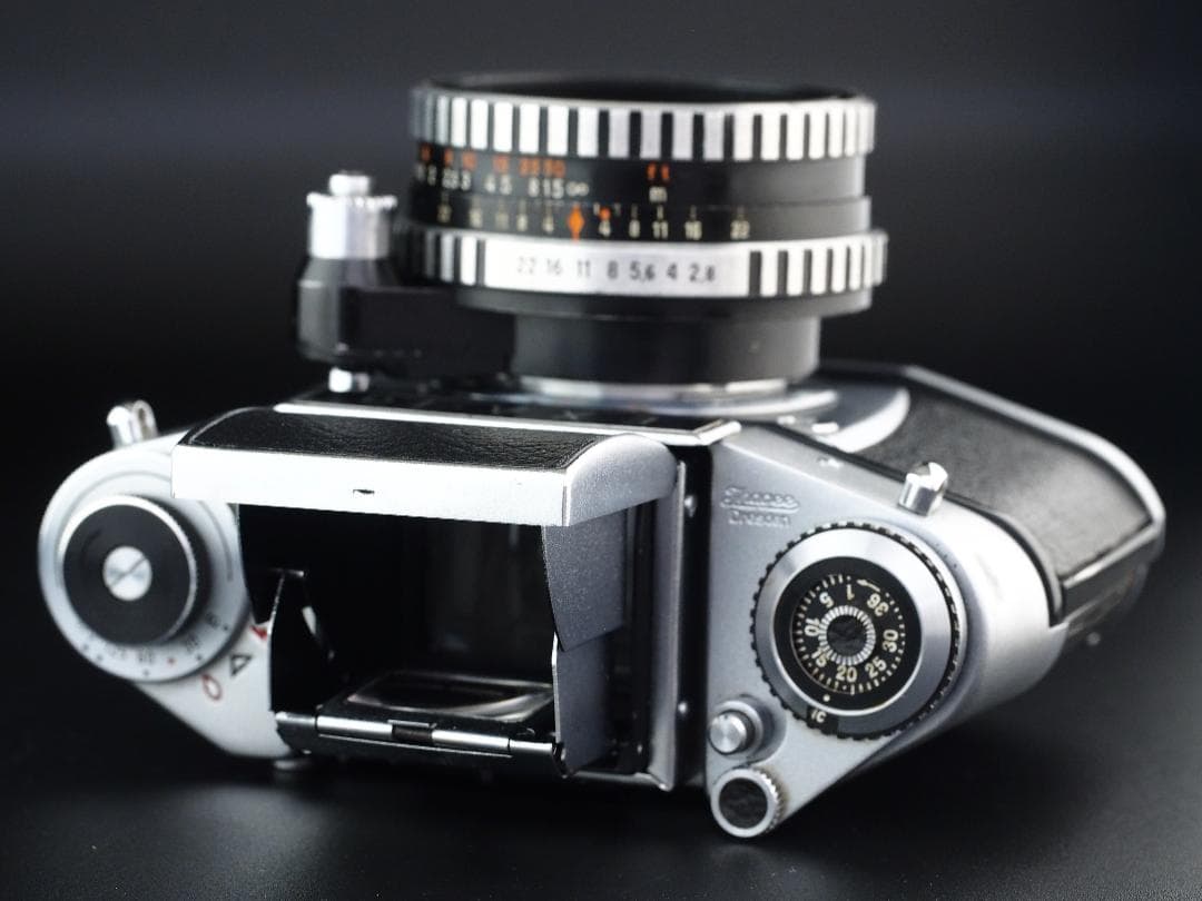 フィルムカメラ PENTACON EXA 1a / ZEISS TESSAR 50mm f2.8