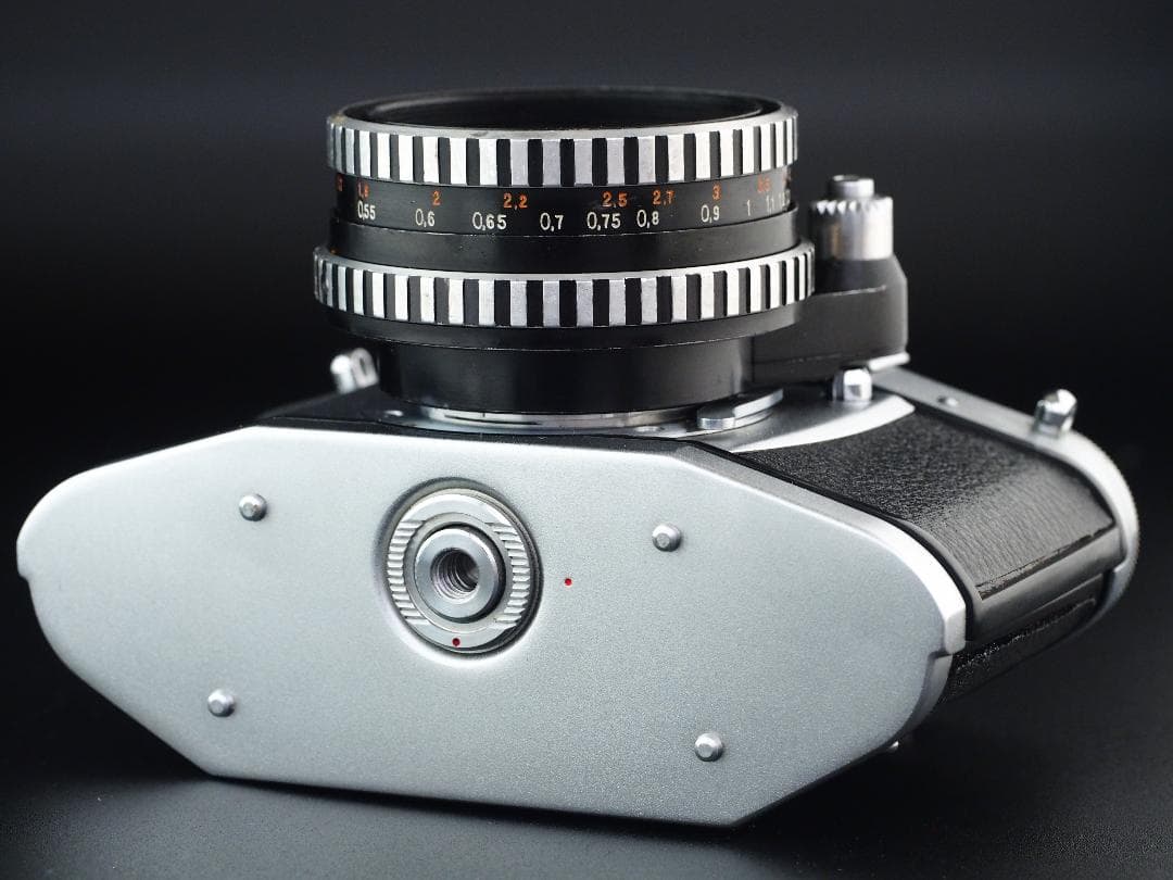 フィルムカメラ PENTACON EXA 1a / ZEISS TESSAR 50mm f2.8