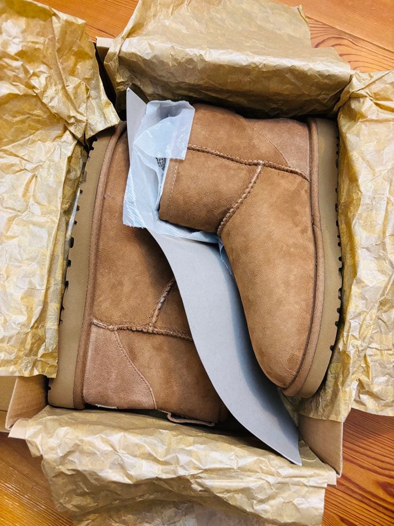 UGG クラシックミニ　ブーツ　 Chestnut W7