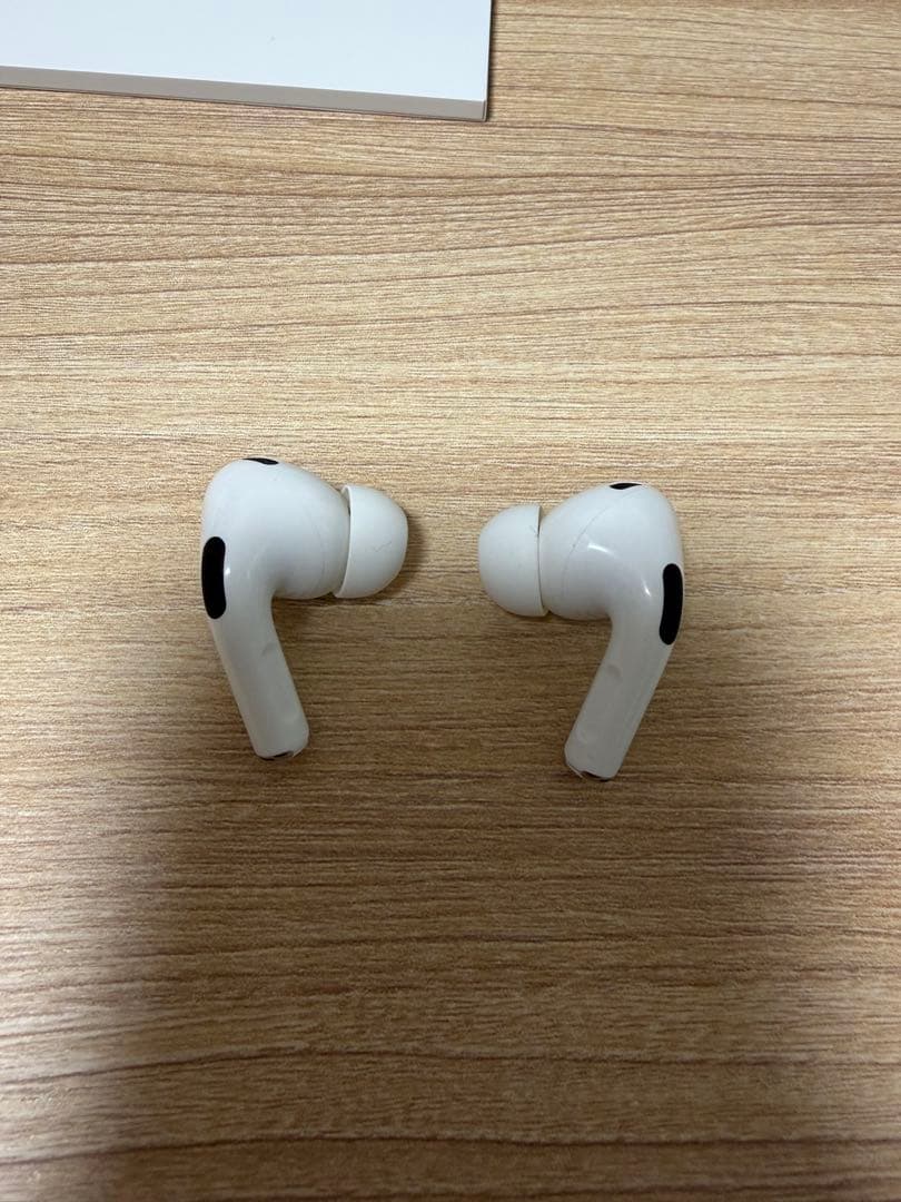 AirPods Pro 第2世代 Lightning Magsafe充電タイプ