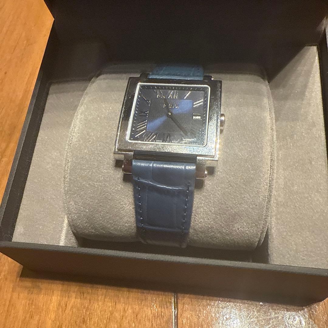 FENDI スクエアウォッチ 青 レザー