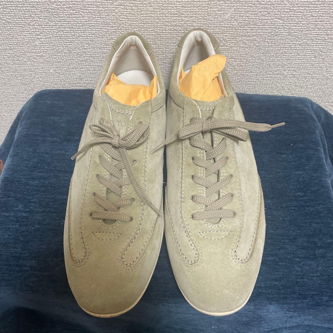 TODS スウェードスニーカー