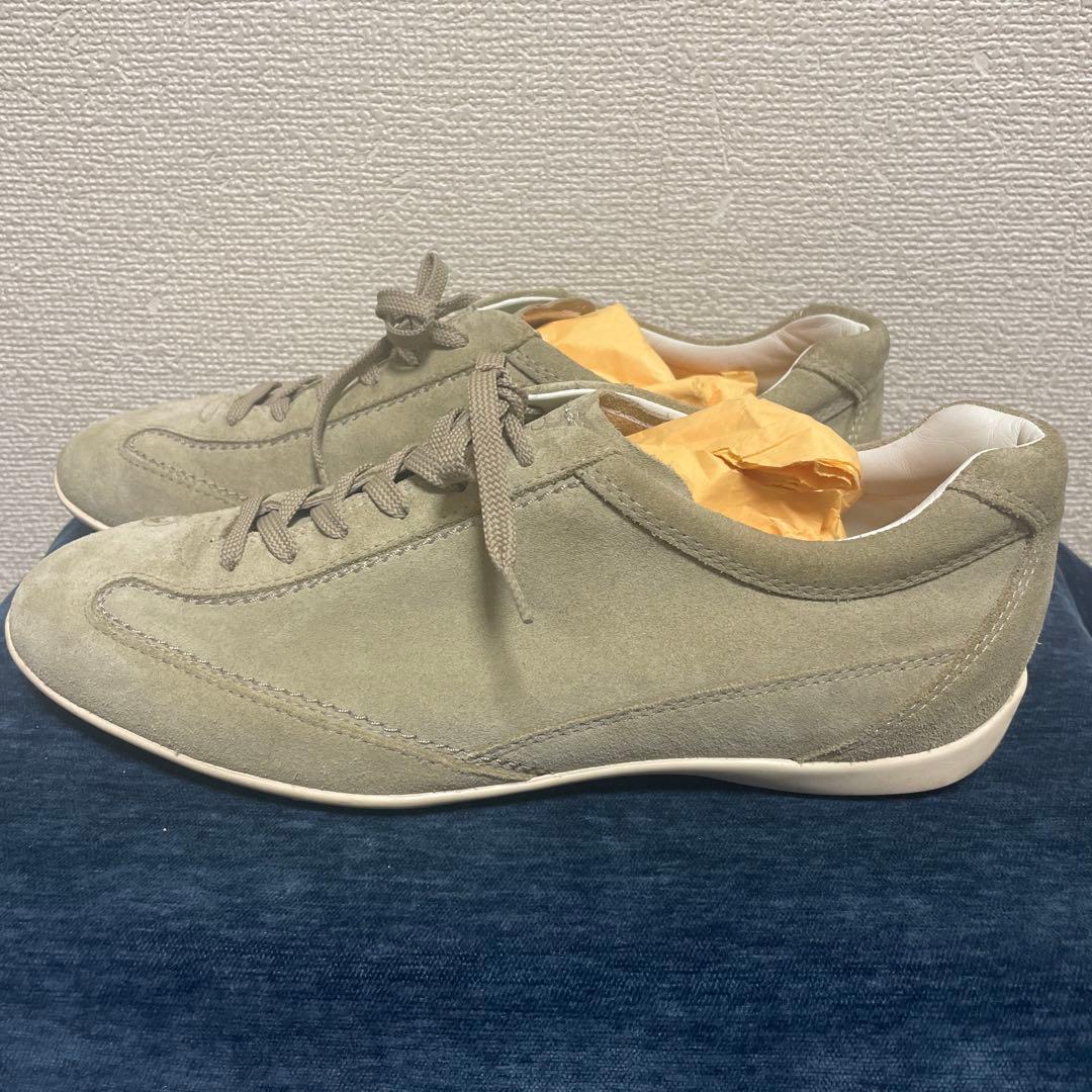 TODS スウェードスニーカー