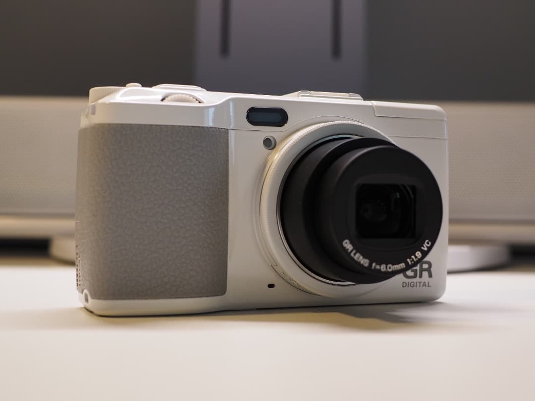 【美品】GR DIGITAL IV ホワイトエディション(SH176回)