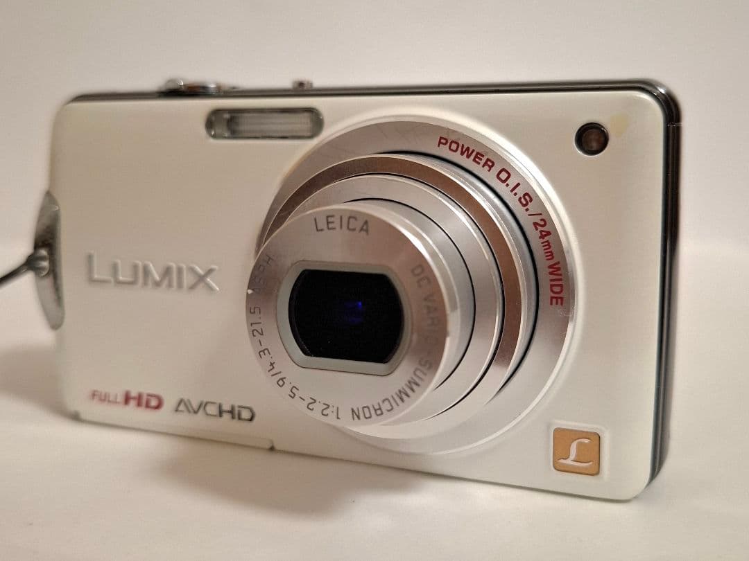 [美品]Panasonic LUMIX DMC-FX700 デジタルカメラ