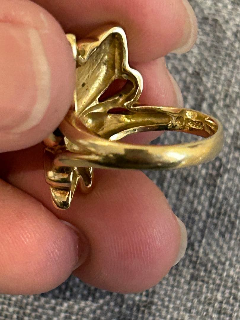 金 プラチナ コンビバタフライダイヤモンドリング