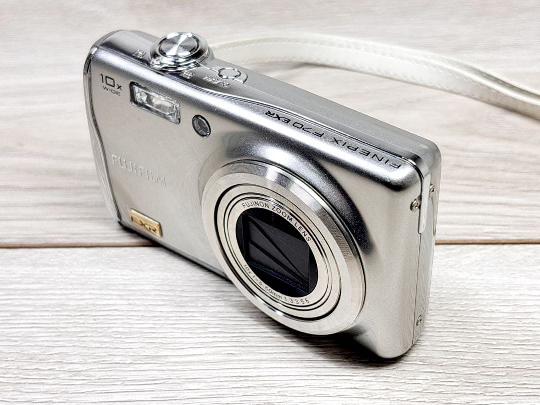 デジタルカメラ FUJIFILM FinePix F70 EXR