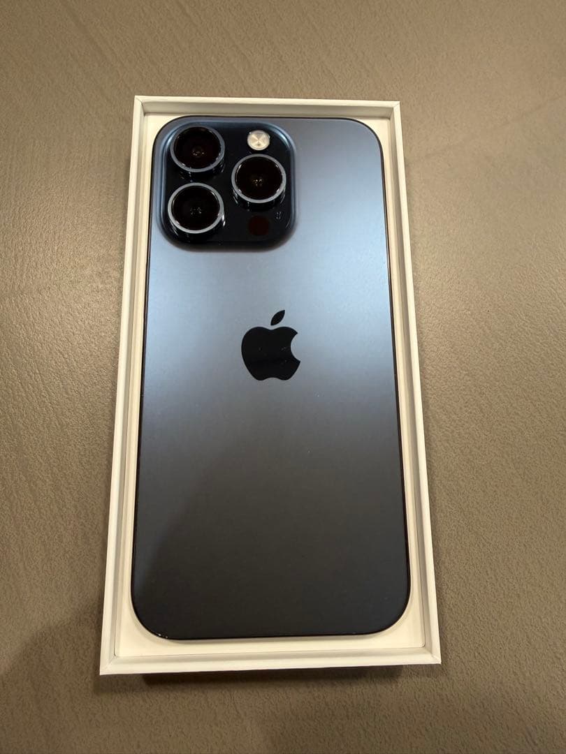 Apple iPhone 15 Pro 256G ブルーチタニウム 本体