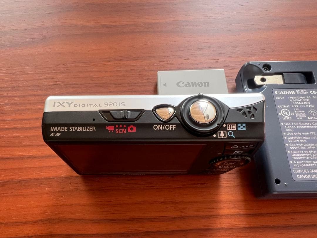 Canon IXY Digital 920 IS シルバー