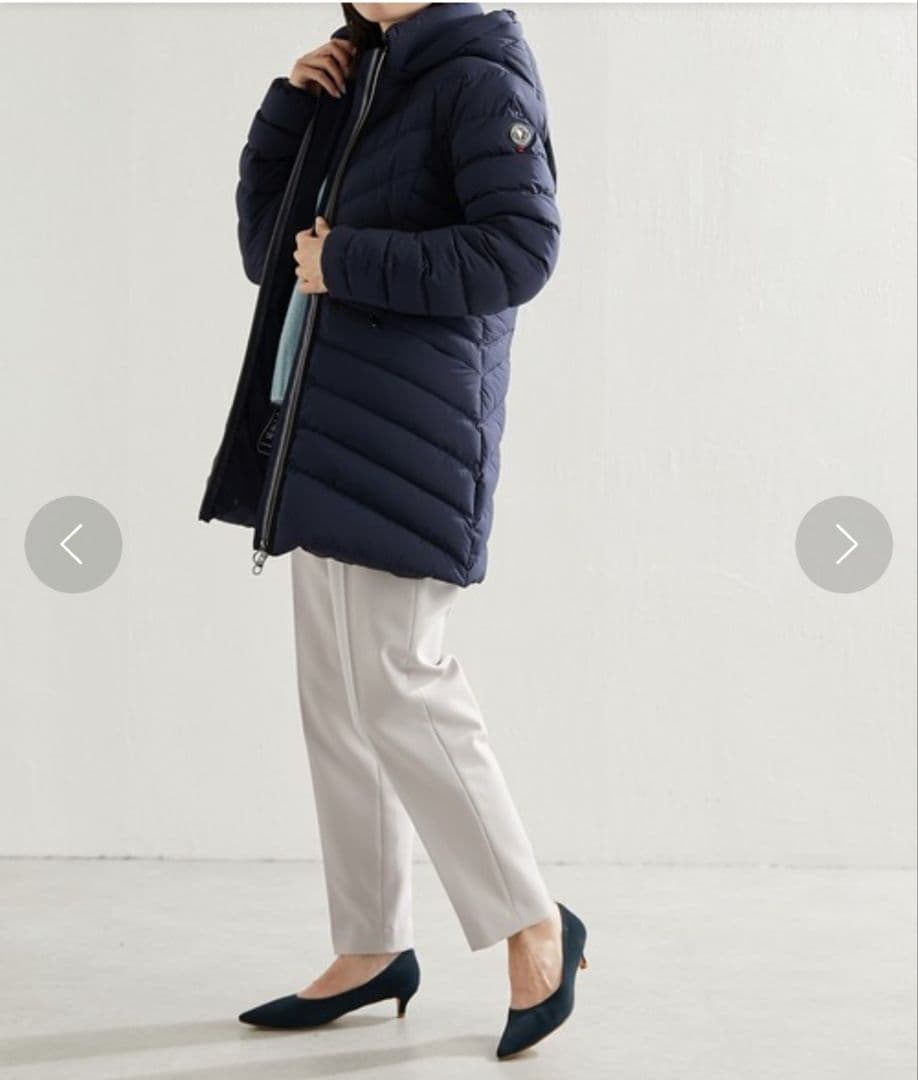 値下中【美品】CAPEHORN　未使用ベルト ダウンジャケット　フード付　 42