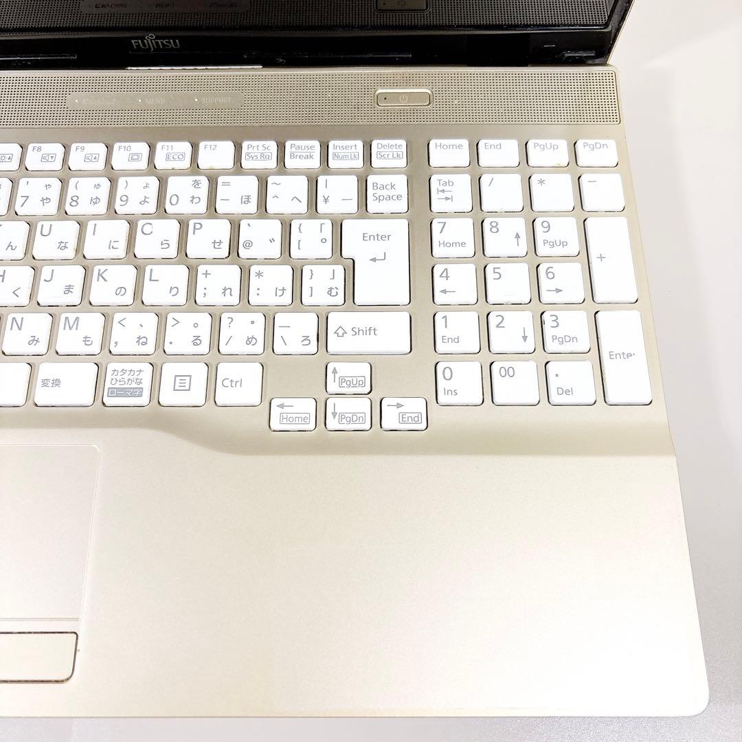 大容量でたっぷり保存！✨メモリ8GB カメラ フルHD ノートパソコン 富士通