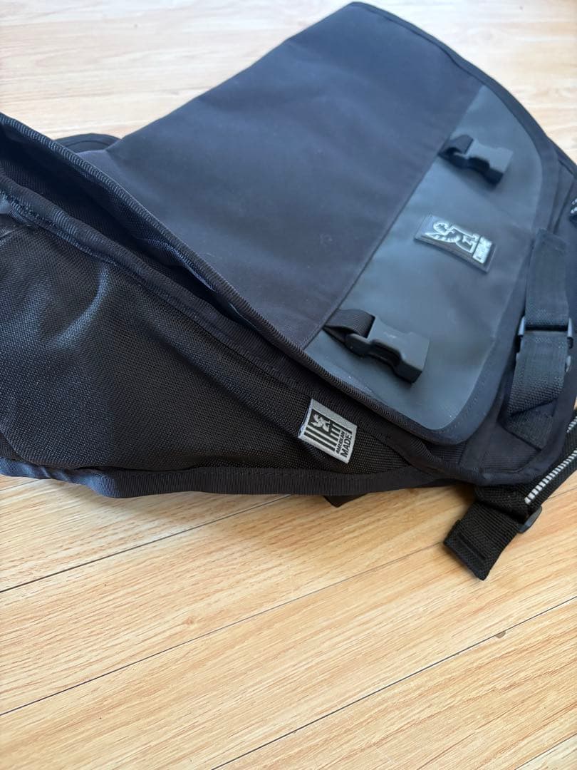 CHROME MINI METRO MESSENGER BAG ミニメトロ