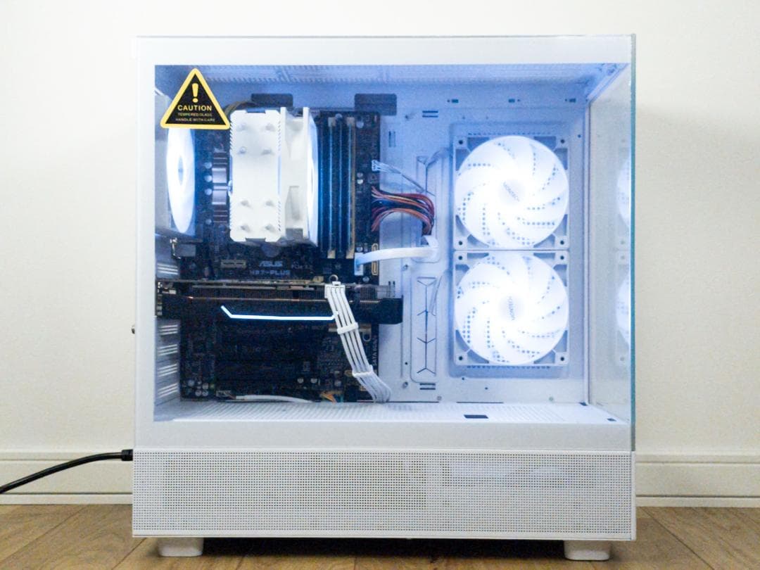 白ゲーミングPC RTX2060 / i7-4770 / SSD 512GB