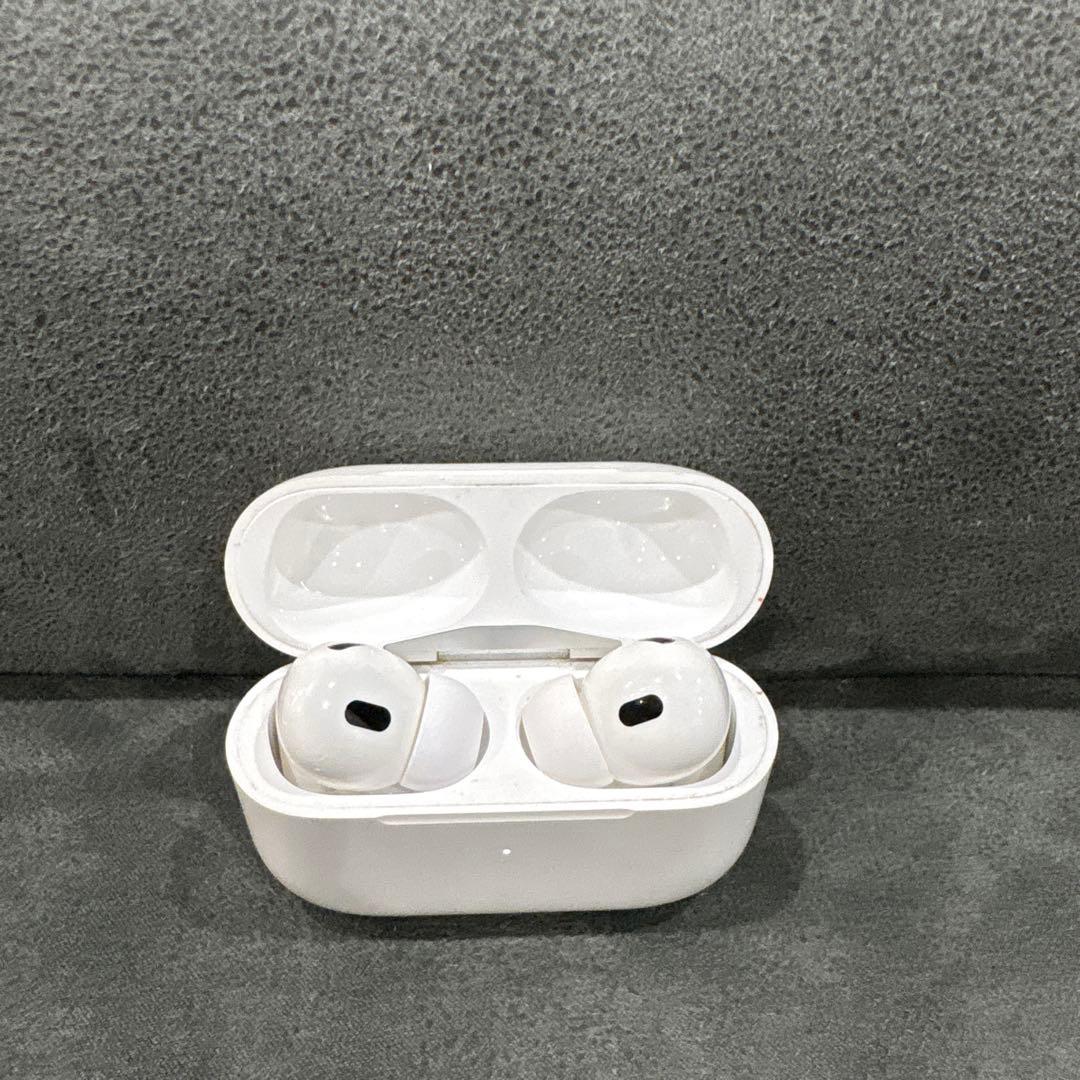 Apple AirPods Pro 第2世代　ワイヤレスイヤホン　ライトニング