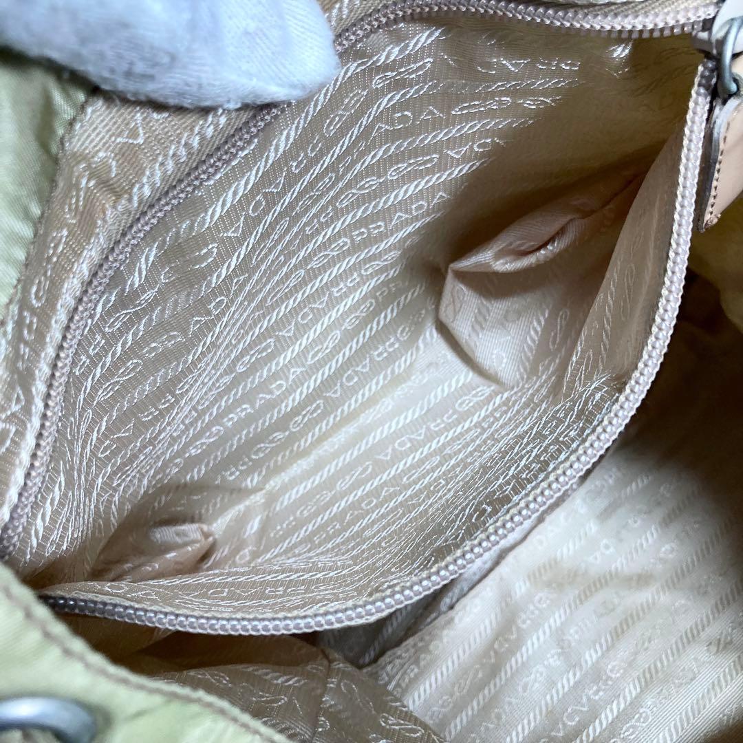 プラダ ナイロン リュック バックパック 三角ロゴ 金具 大容量 多機能 A4