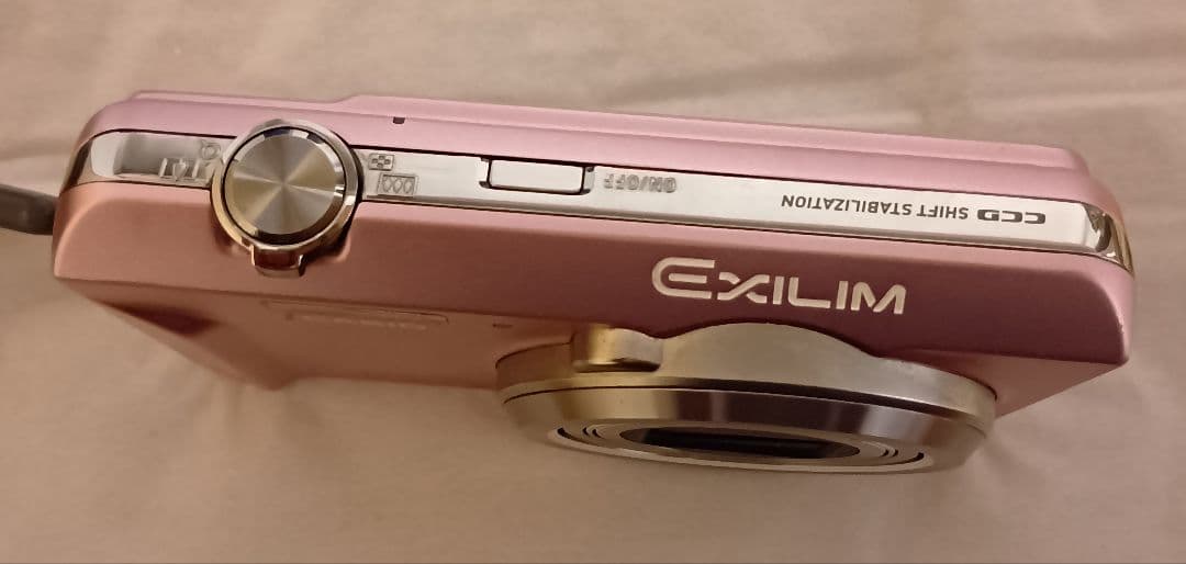 Casio Exilim 16.1メガピクセル デジタルカメラ